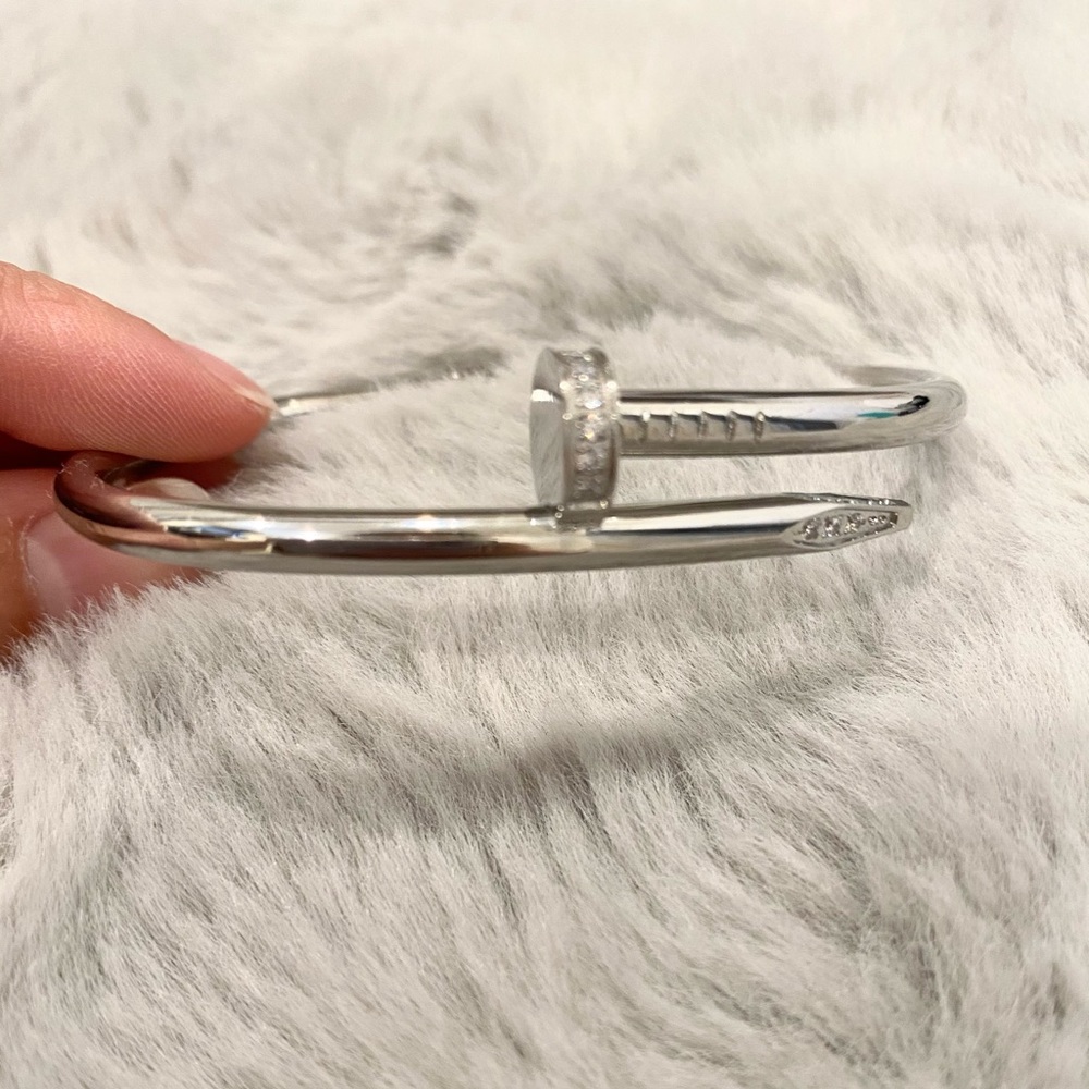 STAINLESS STEEL JUSTE EN CLOU NAIL BRACELET